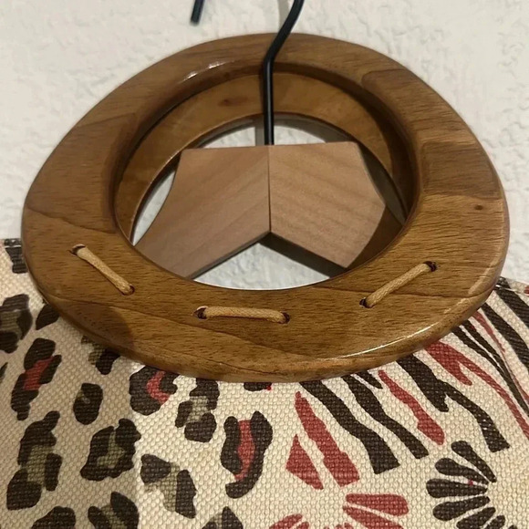 Relic by Fossil Tote Bag or Crossbody Wood Handles Florals with Shoulder Strap - Picture 4 of 6